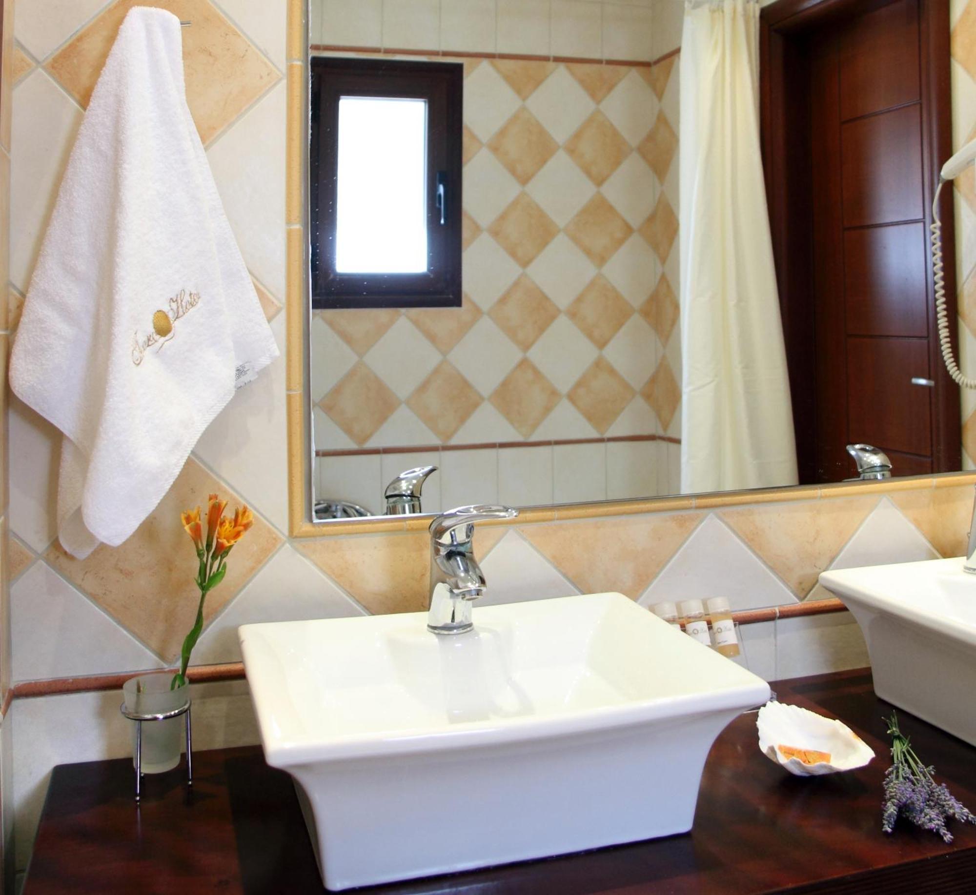 Hotel Tesoro ニキアナ エクステリア 写真
